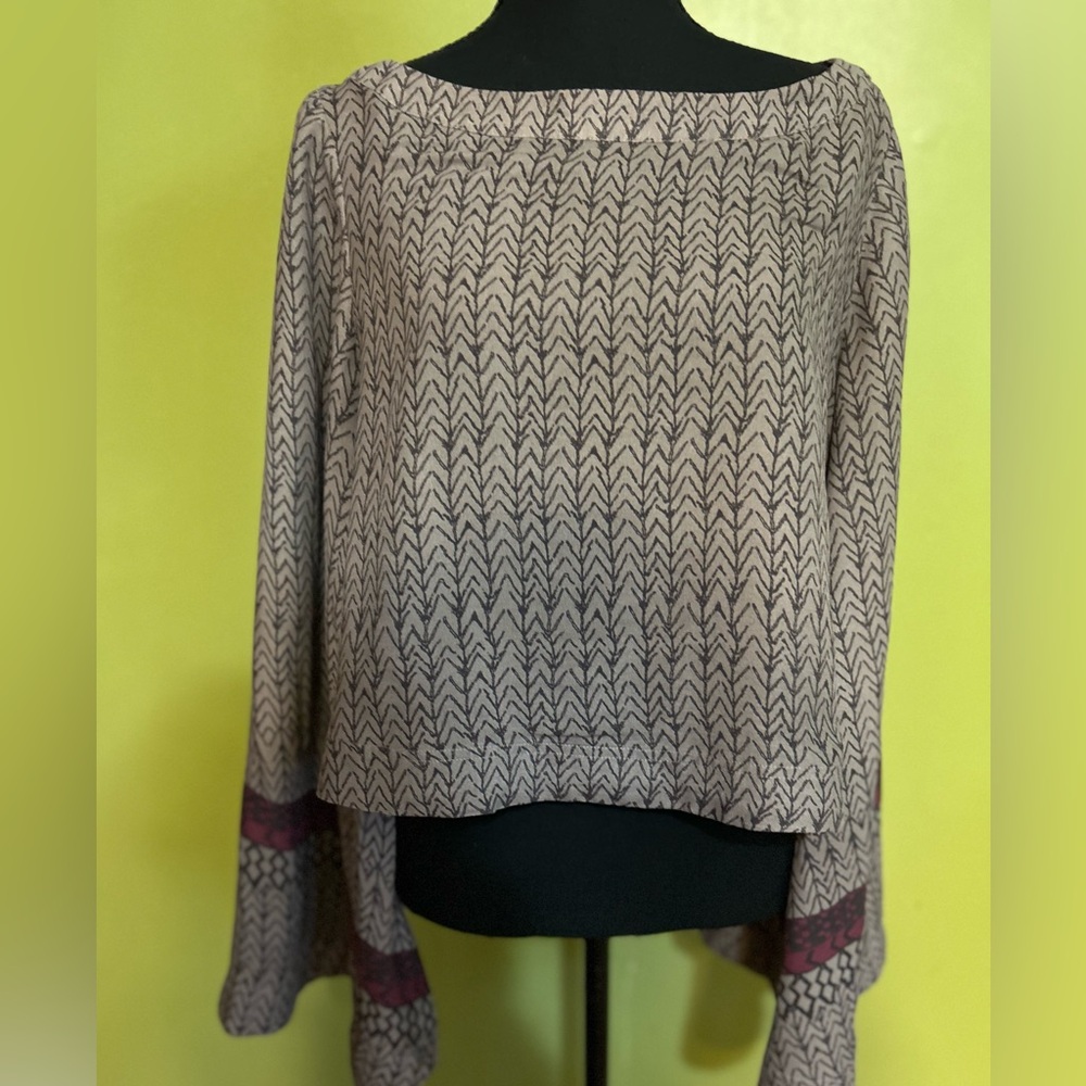 Free People Jade Green Stars Aligned Patterned Bell Sleeve Crop Blouse T…